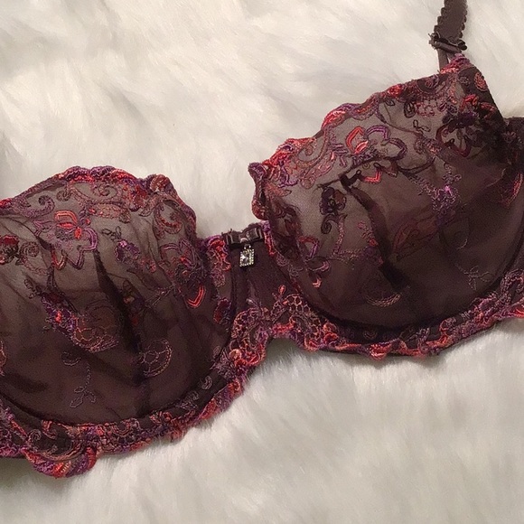 Charade by CHANGE 36E - Picture 1 of 6